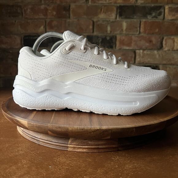 Brooks Ghost Max 2 Women’s 9 Wide Max Cushion White Road Running Shoes Sneakers - Picture 9 of 16